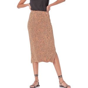 Animal print pull-on midi skirt. Size Large NWT